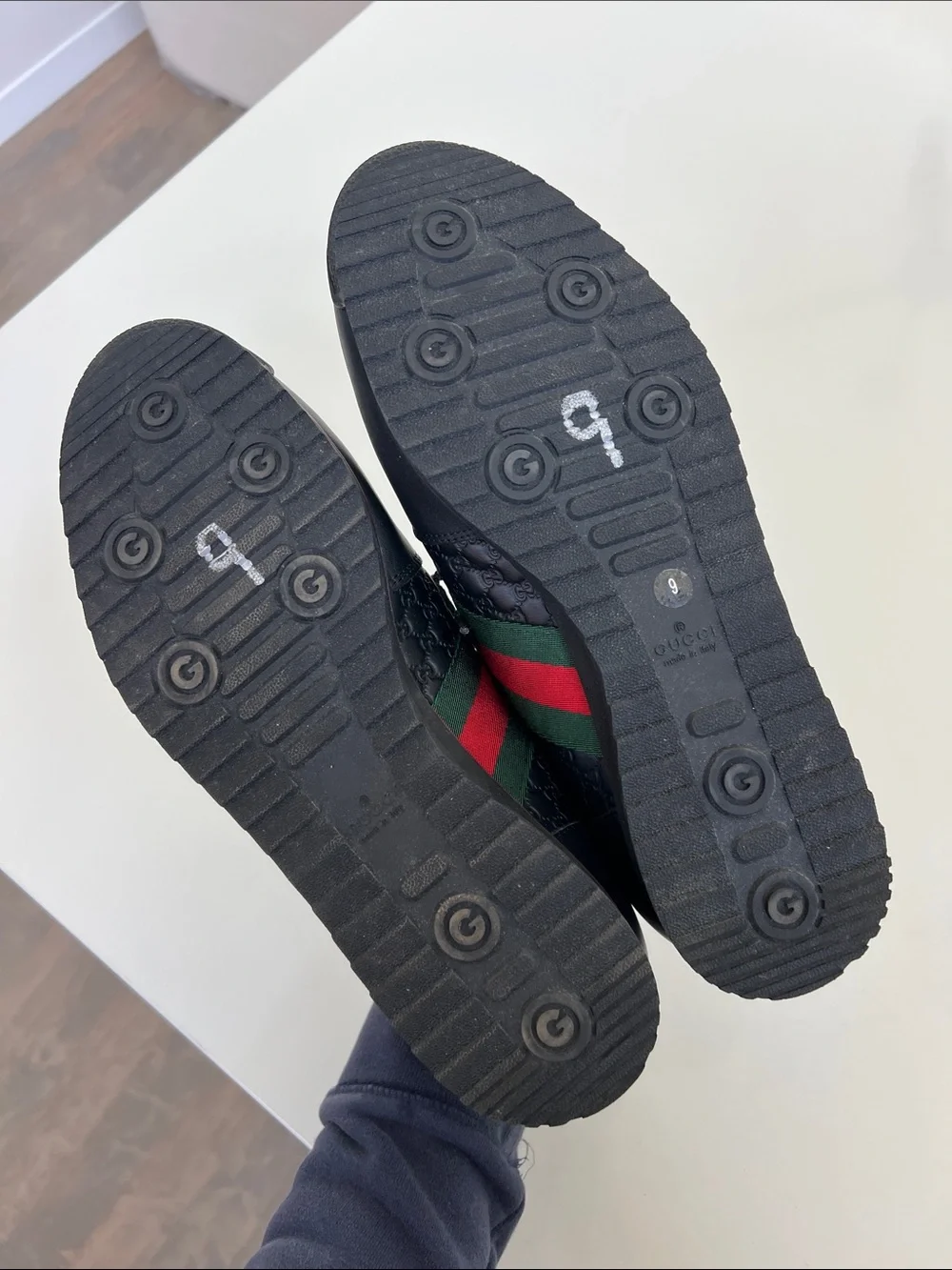 Gucci microguccissima web black leather green and red striped sneakers size 9